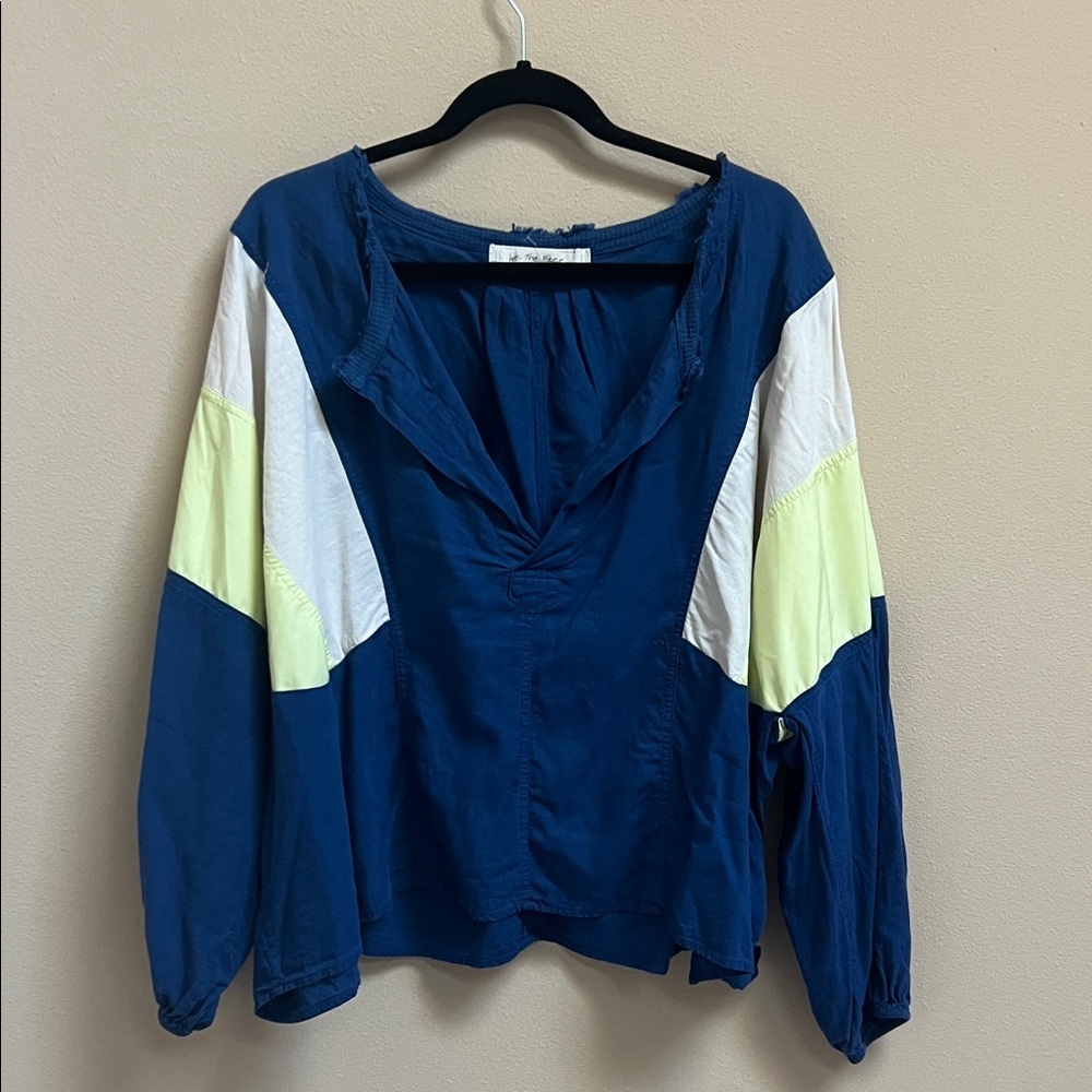 We The Free Navy Blue White Lime Colorblock V-Neck Pullover Blouse